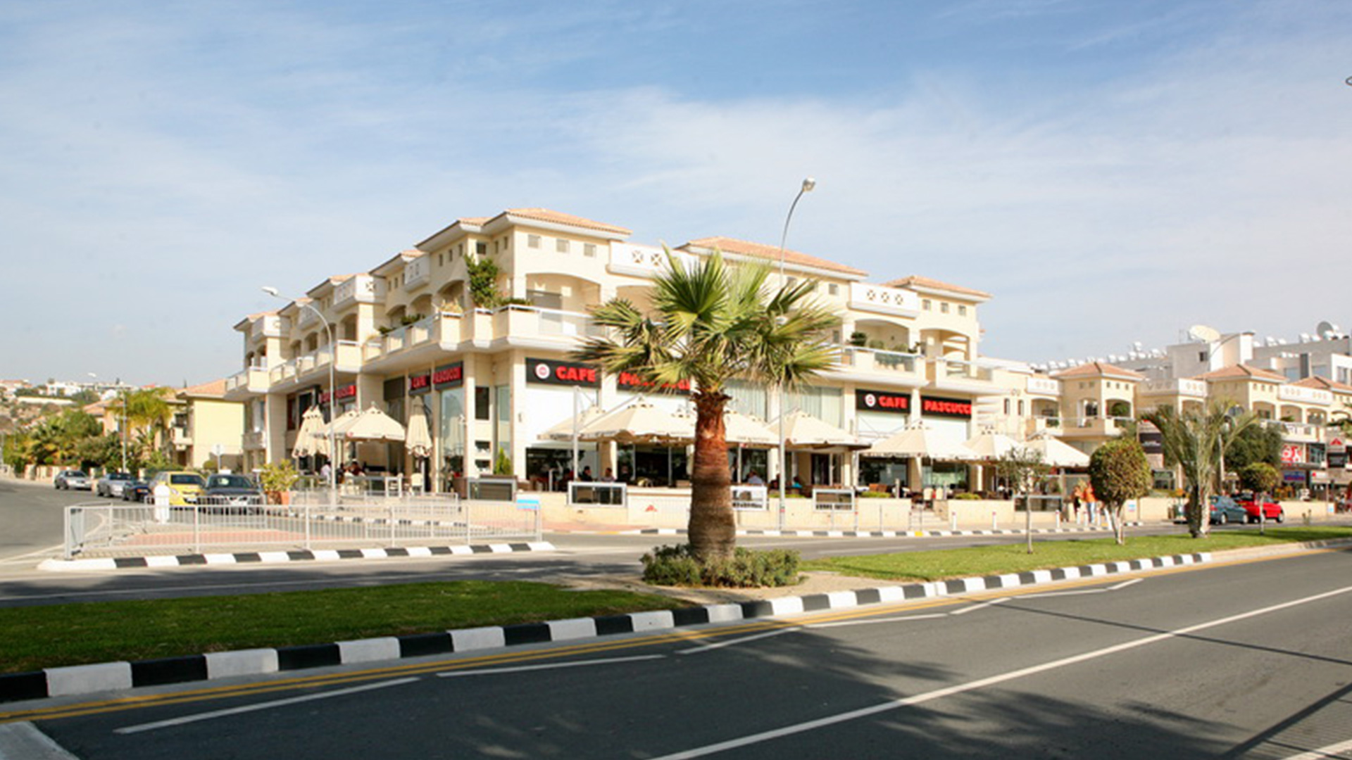 Mesogios residential complex by Atahnasiou group of companies